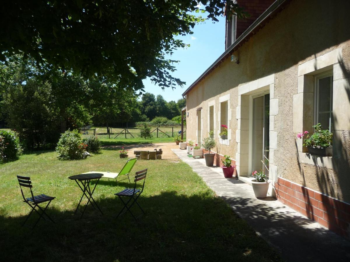 Bazouges-sur-le-Loir Chambre D'Hote En Vallee Du Loir - Elevage Des Rosiers المظهر الخارجي الصورة