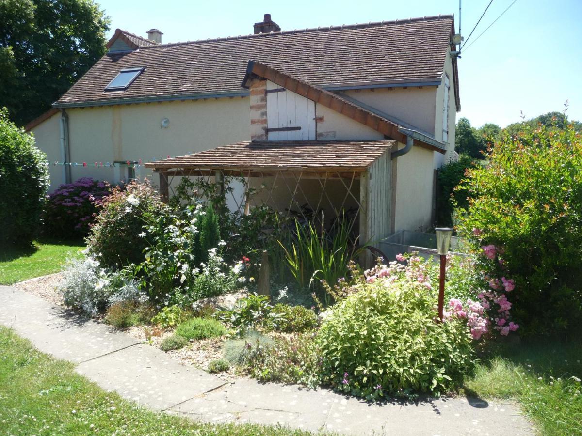 Bazouges-sur-le-Loir Chambre D'Hote En Vallee Du Loir - Elevage Des Rosiers المظهر الخارجي الصورة